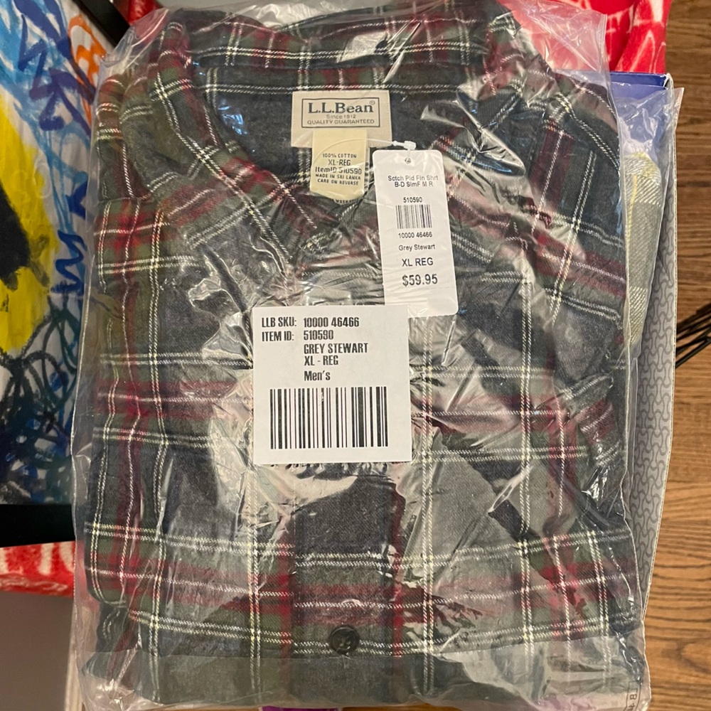 Men’s New in package LL bean flannel shirt.